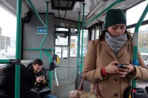Автобусы и троллейбусы Красносельского района оснастят бесплатным интернетом