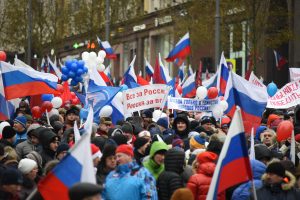 Жители Москвы вышли на первомайскую демонстрацию на центральные улицы города.  Фото: "Вечерняя Москва"