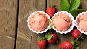 Теперь полить мороженое вареньем горожане смогут на одном объединенном фестивале «Сладкое лето», который пройдет в столице с 20 июля по 6 августа. Фото: pixabay.com