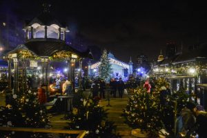 Парад Снегурочек состоится 28 декабря. Фото: «Вечерняя Москва»