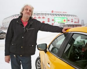 Порядка 100 дополнительных мест для автомобилей такси оборудуют в столице в этом году. Фото: Антон Гердо, «Вечерняя Москва»