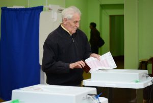 Заявления для голосования по месту нахождения подали 226 тысяч россиян. Фото: Наталья Феоктистова, «Вечерняя Москва»