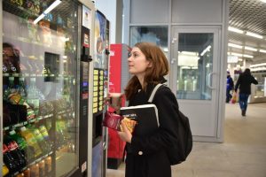 Кофе и сэндвичи: на станциях МЦК установили вендинговые автоматы. Фото: архив, «Вечерняя Москва»