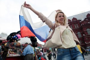 Москва украсят в преддверии Дня российского флага. Фото: Анна Иванцова, «Вечерняя Москва»