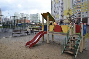 Новая детская площадка появится во дворе на Русаковской улице. Фото: Анна Быкова