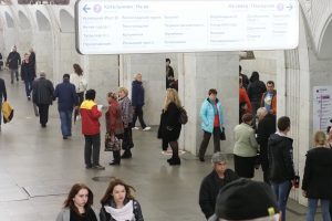 Информационные плакаты установили на 150 станциях метро. Фото: Антон Гердо, «Вечерняя Москва» 
