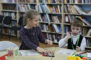 Детей научат создавать иллюстрации в библиотеке имени Ивана Тургенева. Фото: Антон Гердо, «Вечерняя Москва»