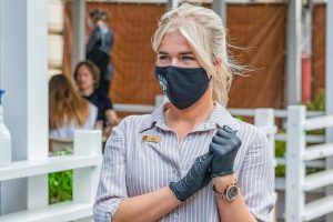 Жителям необходимо еще месяц использовать маски и перчатки после вакцинации. Фото: сайт мэра Москвы