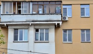 Ремонтные работы балконов и фасадов скоро завершат в районе. Фото: Анна Быкова
