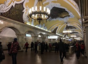 Новые проездные билеты можно приобрести на станции метро «Комсомольская». Фото: Анна Быкова