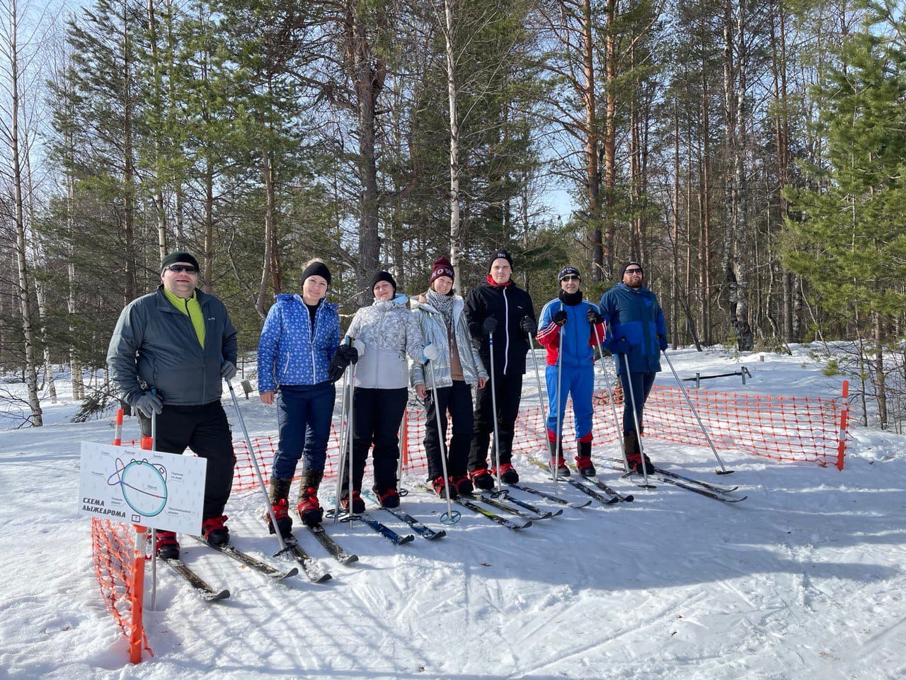 Программа красное село. Колледж спортивного резерва Москва. Преподаватель ЖД колледжа. Преподаватели в Московском машиностроительном техникуме. Село проведение фото.