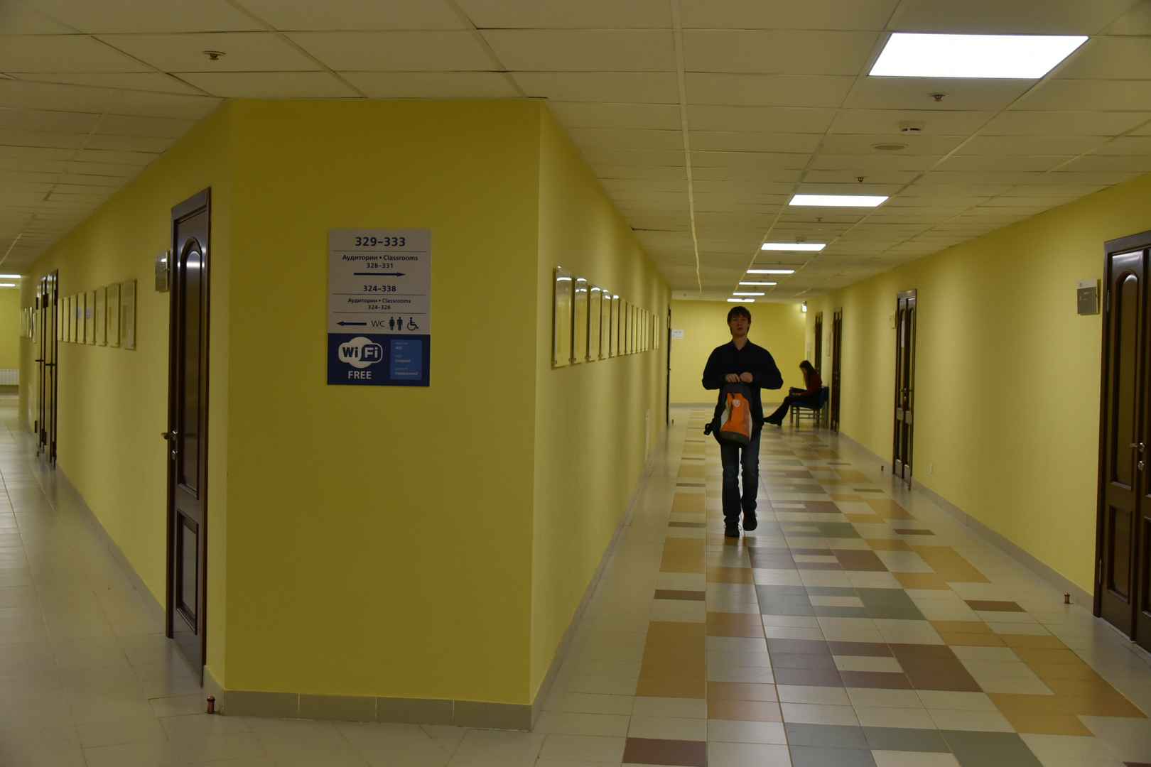 Вшэ внутри