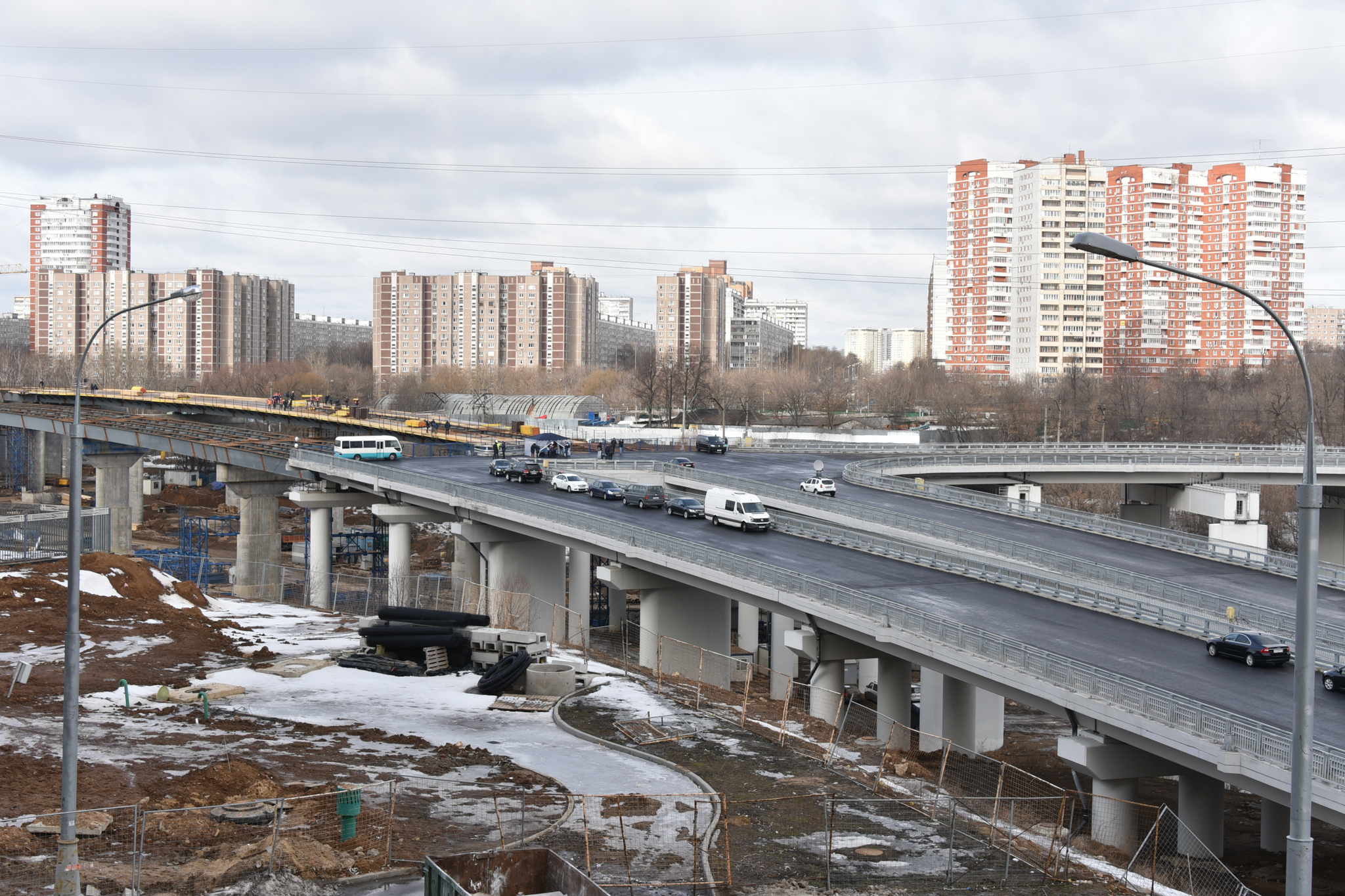 Подмосковье проезд. Застройка на Варшавском шоссе Южное Бутово. Эстакада в Бутово. Варшавское шоссе мост. Южная Рокада Мичуринский проспект.