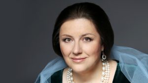 На фото певица Яна Иванилова. Фото взято с сайта читальни