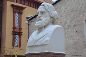 Петроглифы Пегтымеля станут темой лекции в Библиотеке имени Ивана Тургенева. Фото: Анна Быкова, «Вечерняя Москва»