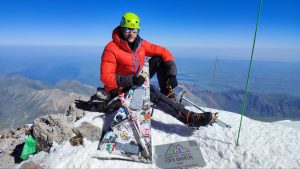 Студент МПГУ покорил вершину Эльбруса. Фото: сайт университета
