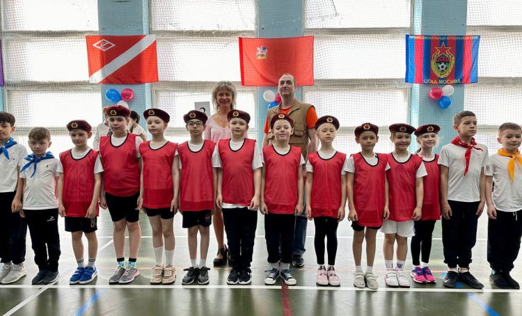 Ученики школы №1500 посетили Академию вооруженных сил имени Михаила Фрунзе. Фото: официальная страница школы в социальных сетях