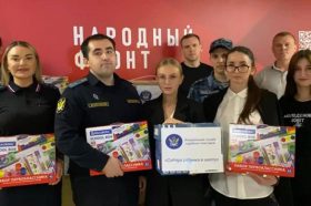 От книг до одежды: Народный фронт Москвы собрал более пяти тонн необходимых вещей для школьников из новых регионов. Фото: ПС народного фронта Москвы