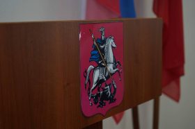 Жители района встретились с заместителем главы управы. Фото: Анна Быкова, «Вечерняя Москва»