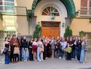 Делегация из Пензенского художественного училища посетила РАЖВиЗ Ильи Глазунова. Фото: официальная страница РАЖВиЗ Ильи Глаунова в социальных сетях
