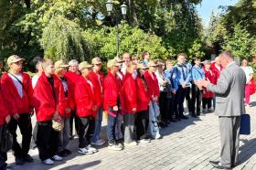 Студенты КТМ приняли участие в мемориально-патронатной акции. Фото: страница Колледжа Московского транспорта в социальных сетях.