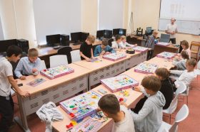 Юные инженеры Пушкинской школы №1500 покоряют технопарк «Старт-ПРО». Фото: официальная страница Пушкинской школы №1500 в социальных сетях