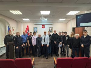 День открытых дверей провели сотрудники ЛУ МВД России в Красносельском районе. Фото: пресс-служба линейного управления МВД России