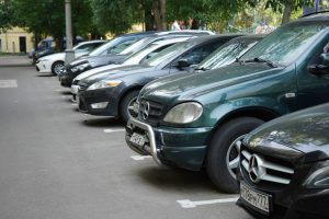 Освободили стоянку для автомобилей в Красносельском районе. Фото: Анна Быкова, «Вечерняя Москва»