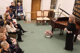 Концерт «Любовь длиною в жизнь: Иван Тургенев и Полина Виардо» состоялся в «Тургеневке». Фото: страница библиотеки-читальни имени Ивана Тургенева в социальных сетях.