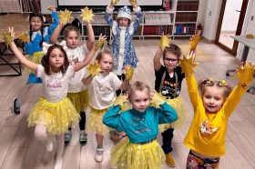 Подготовка к новогоднему спектаклю проходит в библиотеке №267. Фото: страница библиотеки №267 в социальных сетях