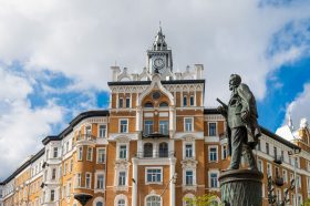 Зооморфные мотивы: какие животные изображены на доме страхового общества «Россия» в Красносельском районе. Фото: сайт мэра Москвы