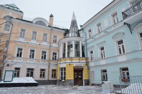Экскурсию по местам семьи Бахрушиных организуют сотрудники «Тургеневки». Фото: Анна Быкова, «Вечерняя Москва»