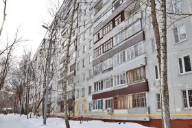 Инспекцию безопасности домов провели специалисты ГБУ «Жилищник Красносельского района». Фото: Анна Быкова, «Вечерняя Москва»