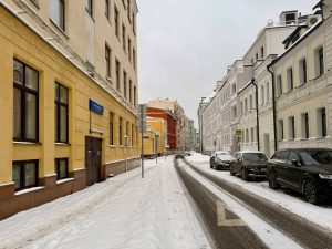 Правила остановки транспорта изменили в Просвирином переулке. Фото: официальная страница управы в социальных сетях