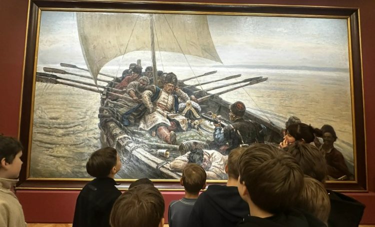 Ученики школы №1284 погрузились в художественный образ столицы. Фото: официальная страница школы №1284 в социальных сетях